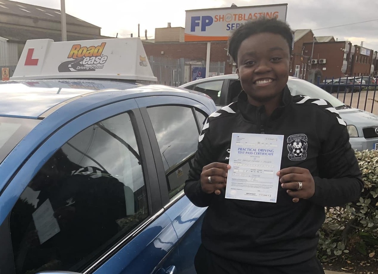 Danielle Holder of Bridlington passed het practical driving test with Roadease Driving School